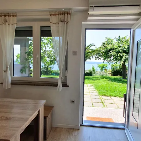 Apartment With Seaview And Garden For 6 Portoroz Exterior photo