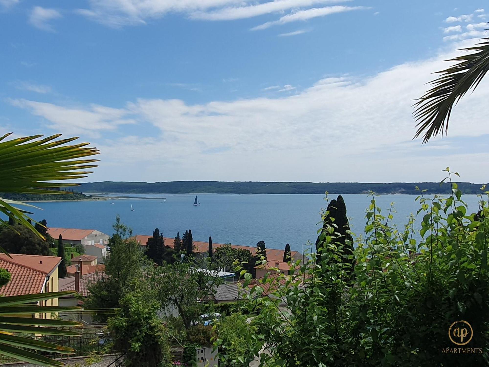 With Seaview And Garden For 6 Portoroz